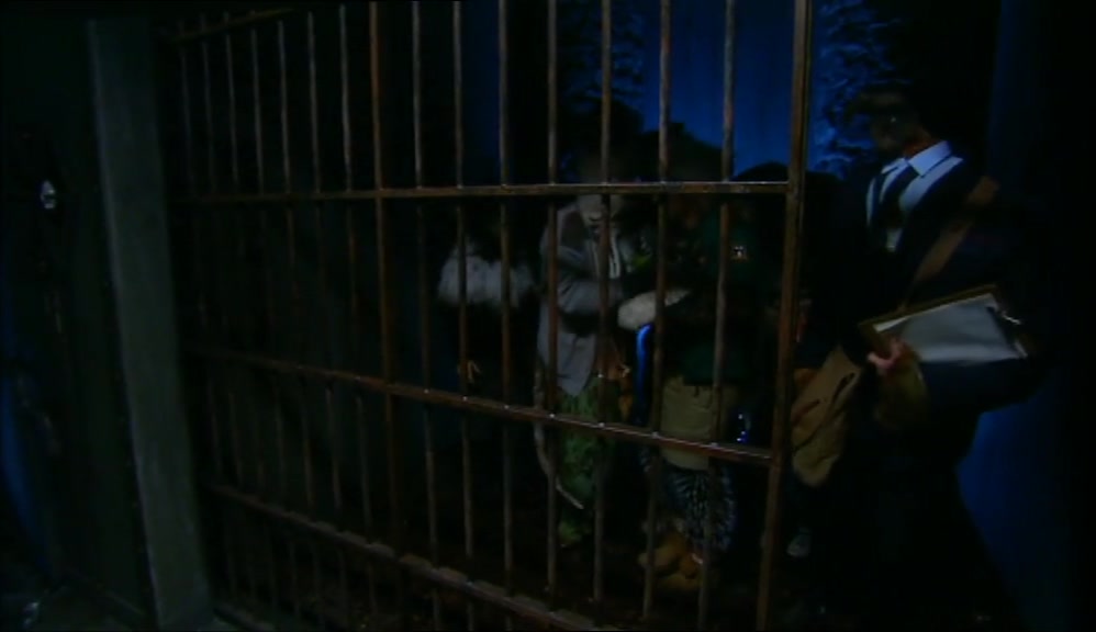 LS THERE BACON OUTSIDE?  