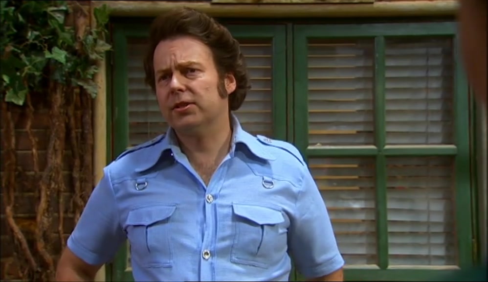 COURSE YOU CAN, HE'S ALL NECK.  