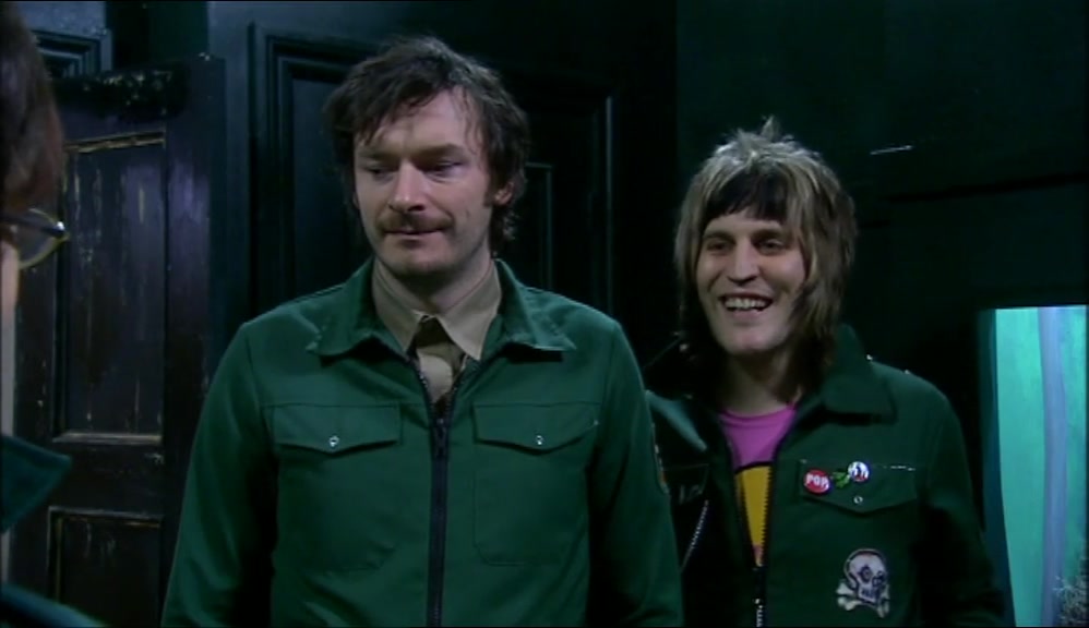- OH, RIGHT. THANKS, VINCE. - IT'S ALL RIGHT. 