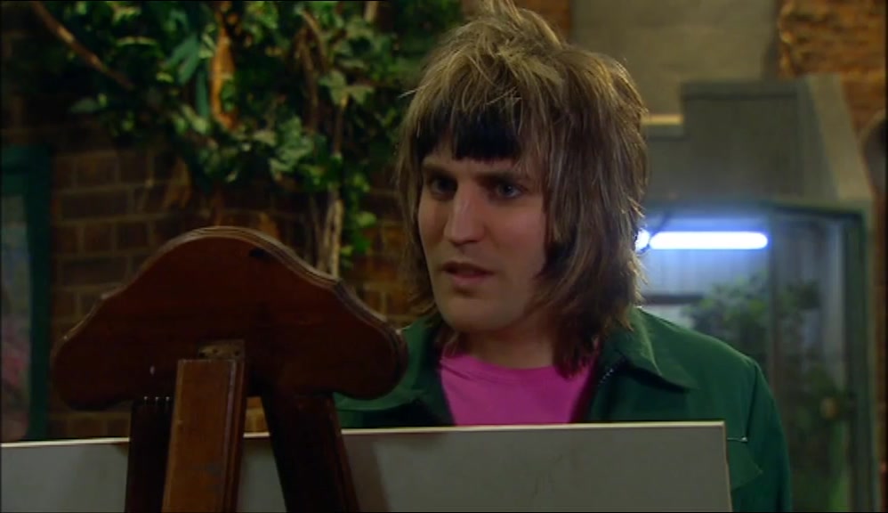 - WHAT ARE YOU ON ABOUT? - I SEE A SHARK WITH KNEES. 