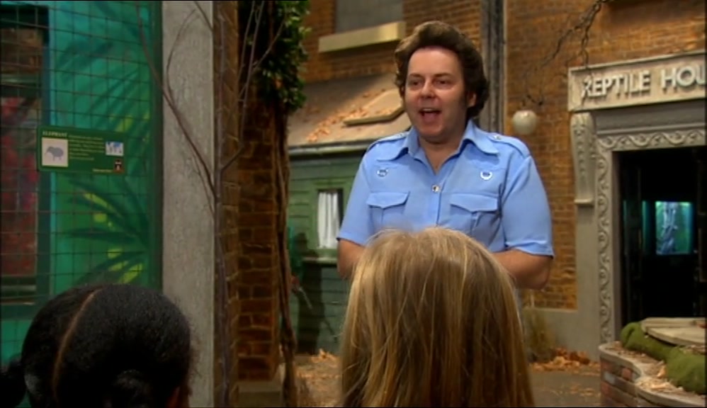 I'M GENERAL MANAGER BOB FOSSIL, AND I'M A HUMAN. 
