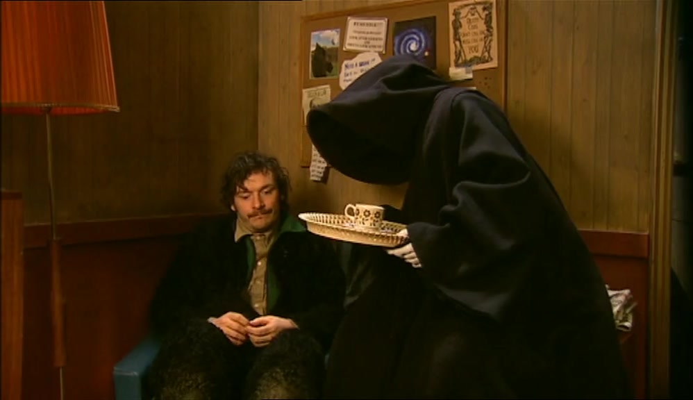 OI, MATE. I'D PIPE DOWN WITH THAT SORT OF STUFF. BIT OF A SPORTS CROWD IN HERE. 