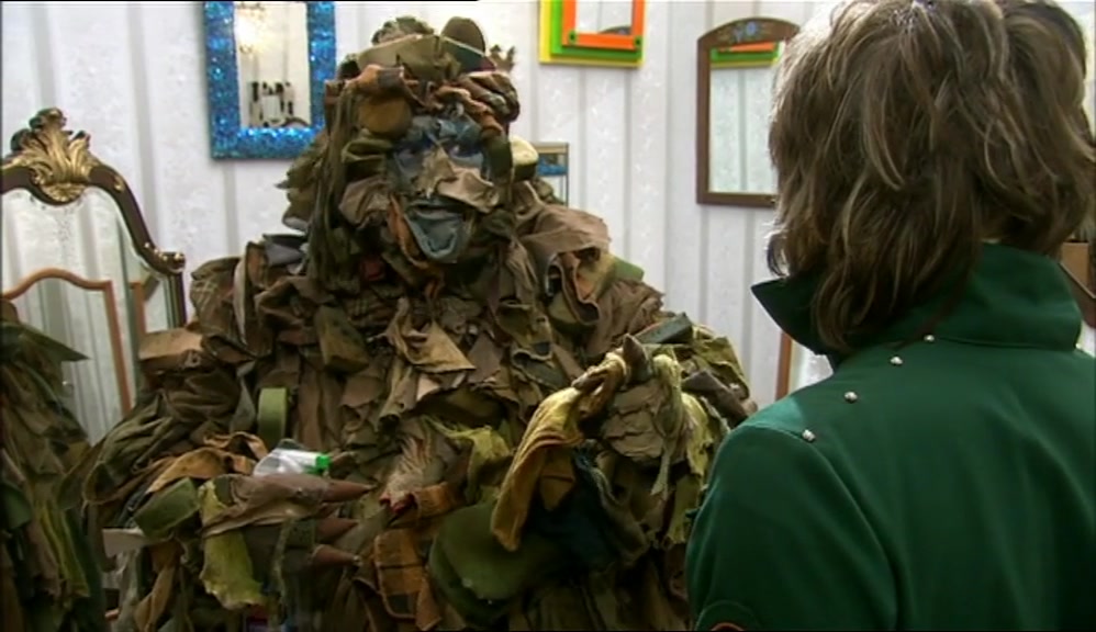 I AM MR SUSAN, GUARDIAN OF THE MIRRORS. WHAT DO YOU SEEK, STRANGER? 