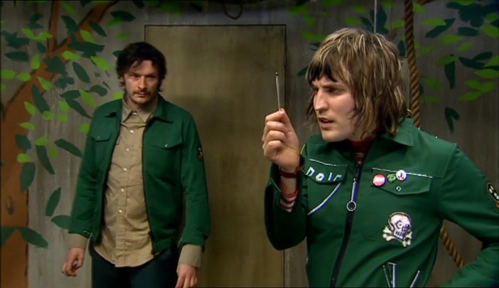 - LS THAT WHAT THEY'RE SAYING ABOUT ME? - NO. YOU'RE THE MAN ROUND HERE. 