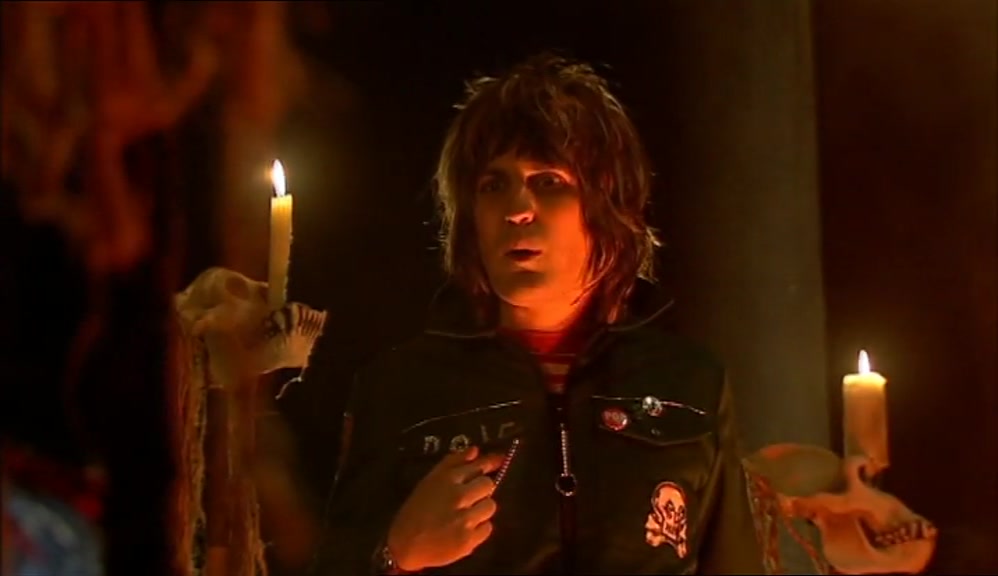 - WHO ARE YOU? - I'M VINCE NOIR. 