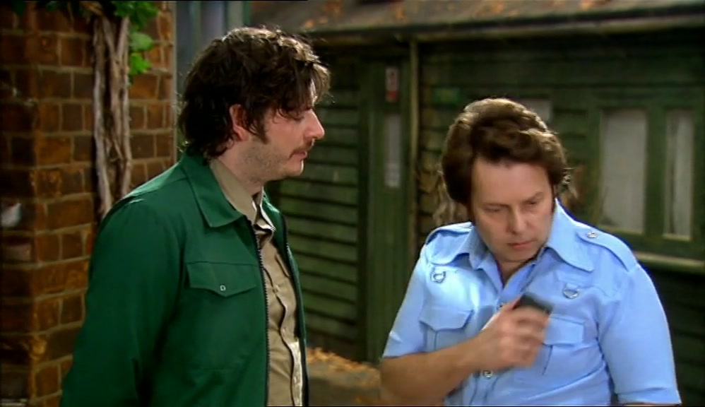 I'VE GOT DIGNITY AND POISE. I'M NOT DRESSING AS A GORILLA. 