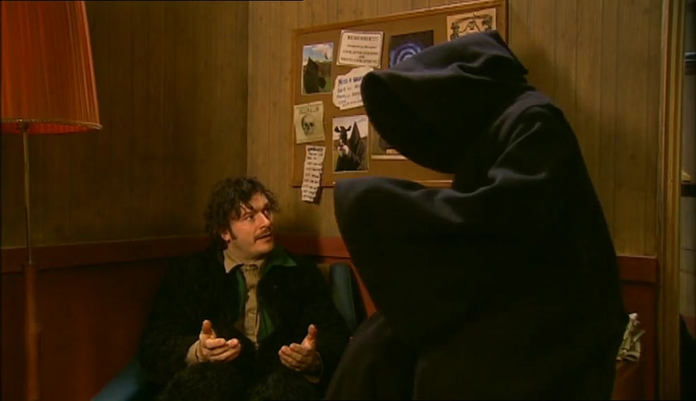 - BUT I'M NOT A MONKEY. - LOOK. YOU'RE DEAD, I'VE TOLD YOU. 