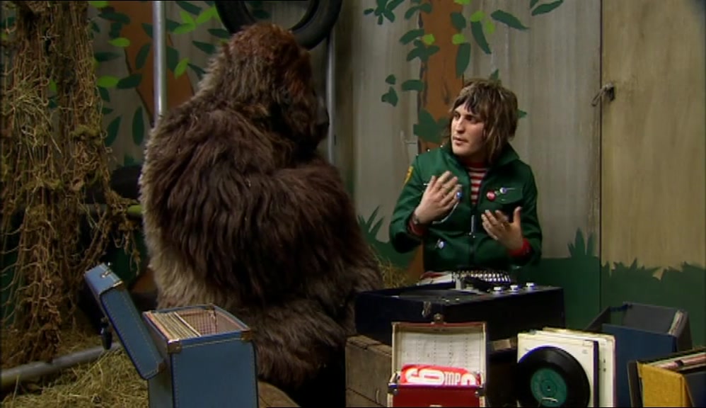 BOLLO, WHEN HOWARD WAS ALIVE, HE WAS ALWAYS BANGING ON ABOUT JAZZ. 