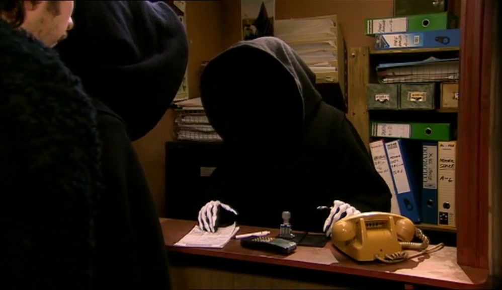 - ALL RIGHT, COLIN. HOW'S YOUR PAULINE? - ALL RIGHT. HOW'S YOURS? 