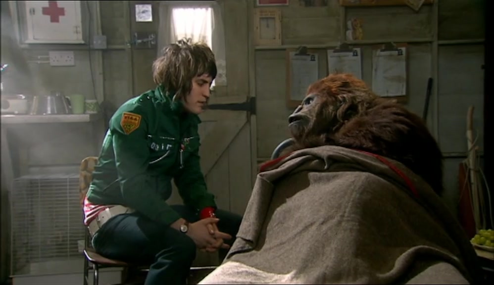 - I CAN SENSE HIM. - DON'T SPEAK LIKE THAT, BOLLO. 