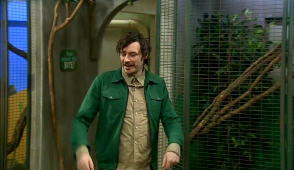 - ALL RIGHT, JACK? - GET AWAY FROM ME, RIGHT? 