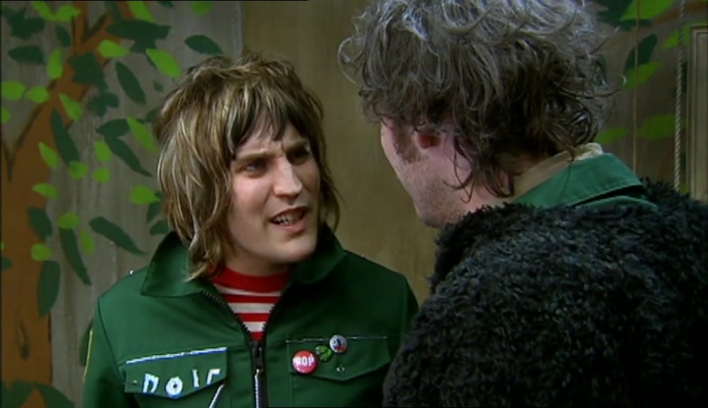 - I DON'T NEED THAT. - ARE YOU REALLY DEAD, HOWARD? 