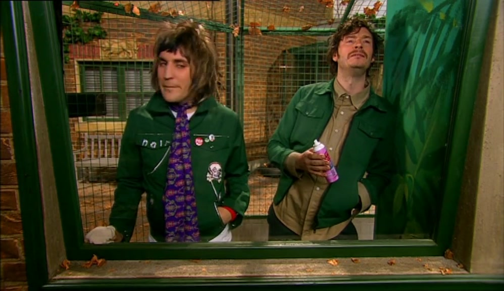 - HE'S DEAD. - HE'S NOT DEAD. 
