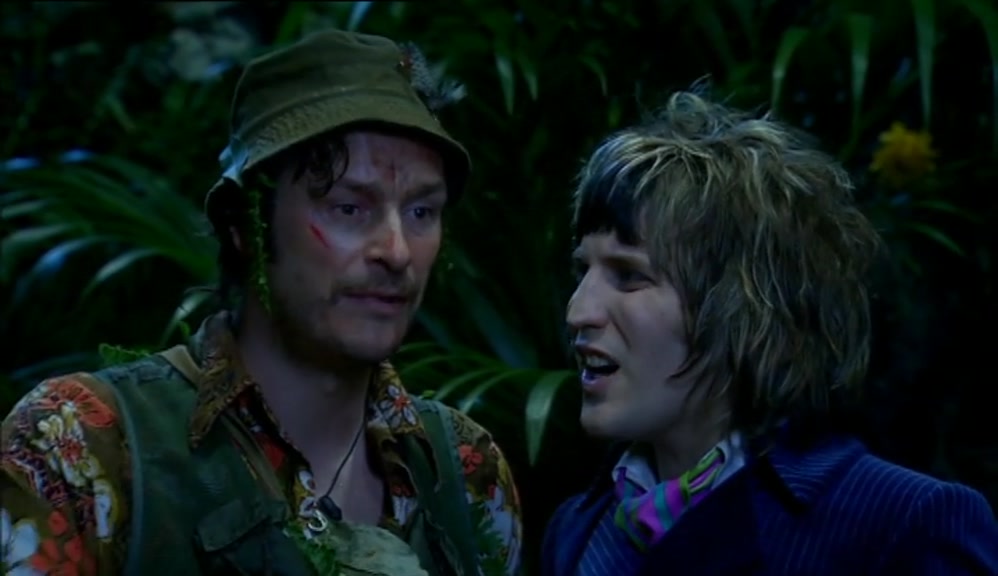 - YOU SIMPLY PUNCH IT ON THE NOSE. - THAT'S SHARKS, ISN'T IT? 