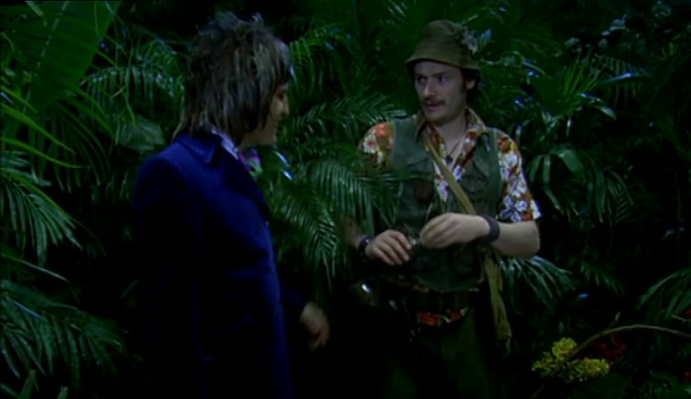 - THEY'RE SUGAR PUFFS. - SHUT UP. THIS IS MY LOOK. 