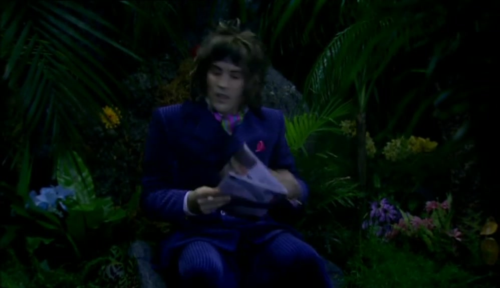 - (WOLF HOWLS) - HOWARD? 