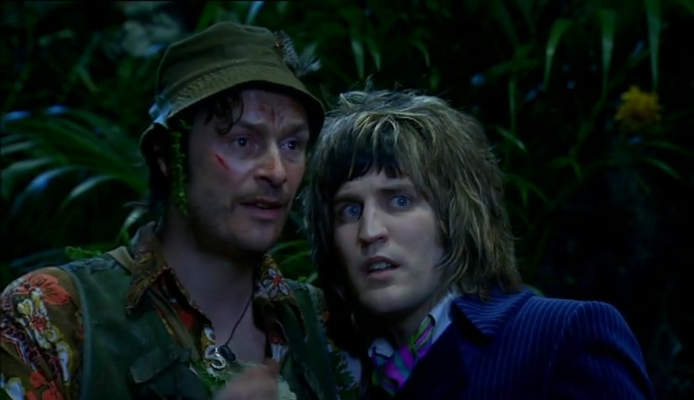 - YOU SIMPLY PUNCH IT ON THE NOSE. - THAT'S SHARKS, ISN'T IT? 