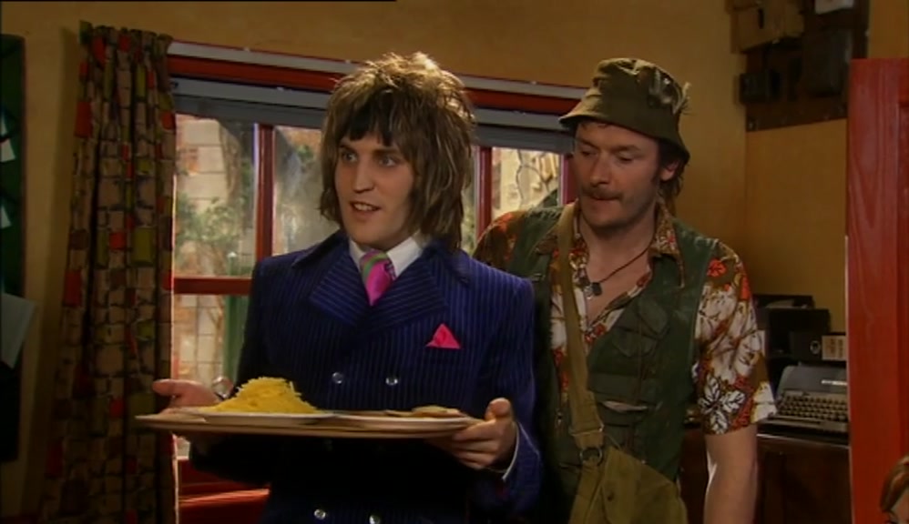 - MMM. - CRACKER? 