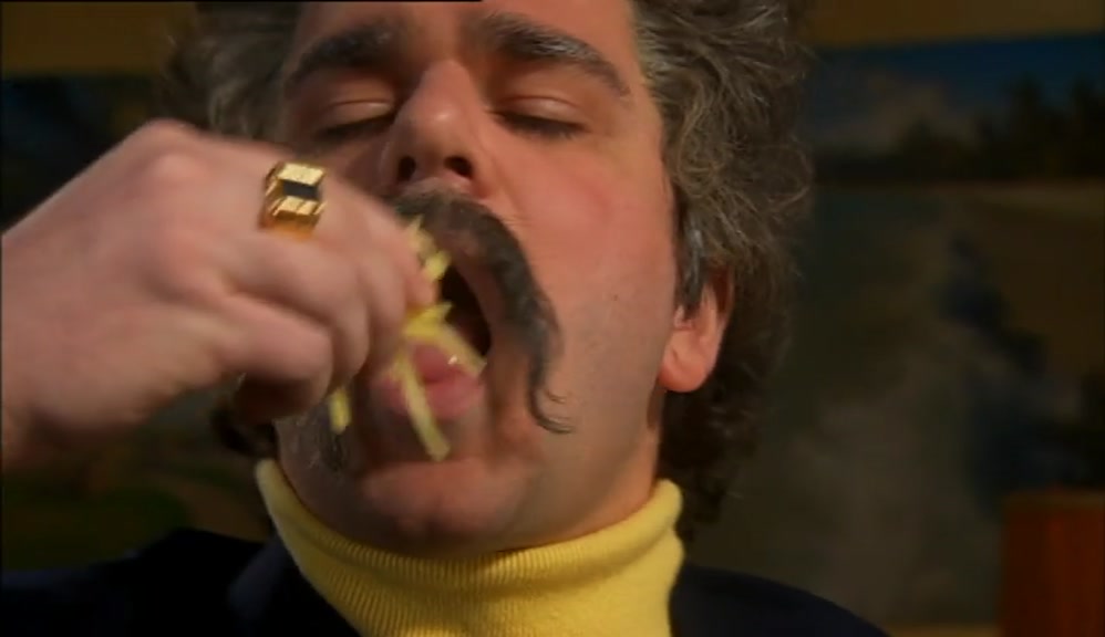 - MMM. - CRACKER? 