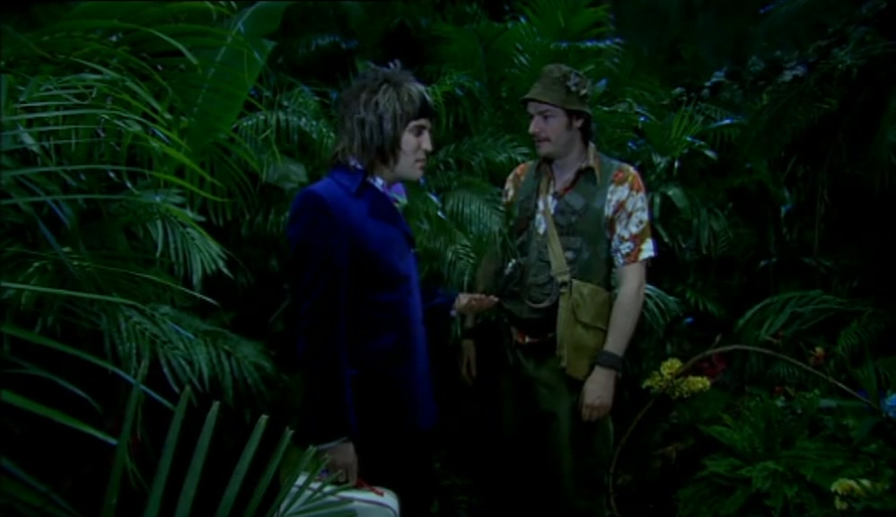 - I'M KING OF THE MODS. - WE'RE IN A RAINFOREST. 