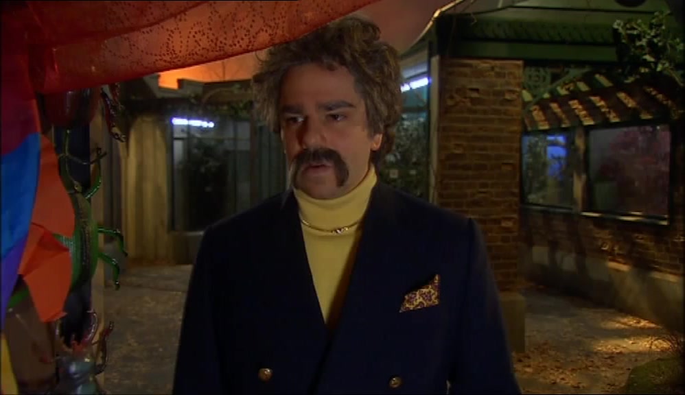 - THEY'RE IN THE ARCTIC TUNDRA. - WHY HAVE THEY GONE THERE? 
