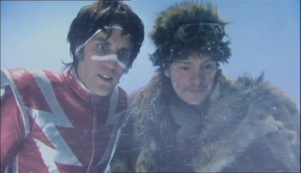 - WE'RE A TEAM, THOUGH, YEAH? - OH, RIGHT. YEAH. 