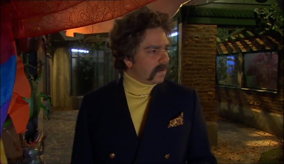 - THEY'RE IN THE ARCTIC TUNDRA. - WHY HAVE THEY GONE THERE? 