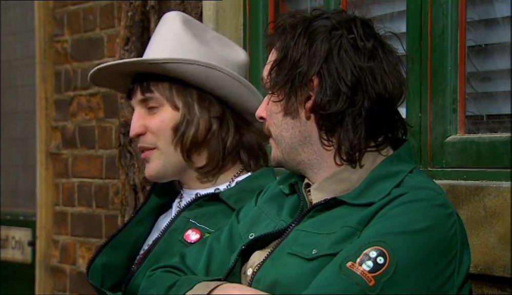 - THAT'S GOT THE WRONG RING TO IT. - I JUST NEED THAT BREAK. 