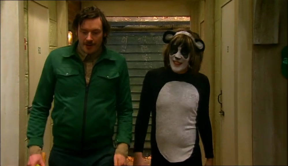 - I LOOK RIDICULOUS. - YOU LOOK GREAT. 