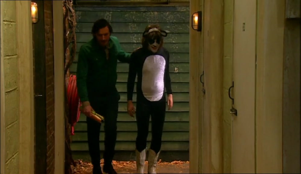 - WHY AM I DOING THIS EXACTLY? - BECAUSE YOU'VE GOT A WAY WITH ANIMALS. 