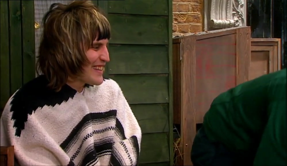 - YOU BETTER SHUT UP ABOUT CHARLIE. - YOU CAN'T HANDLE CHARLIE. 
