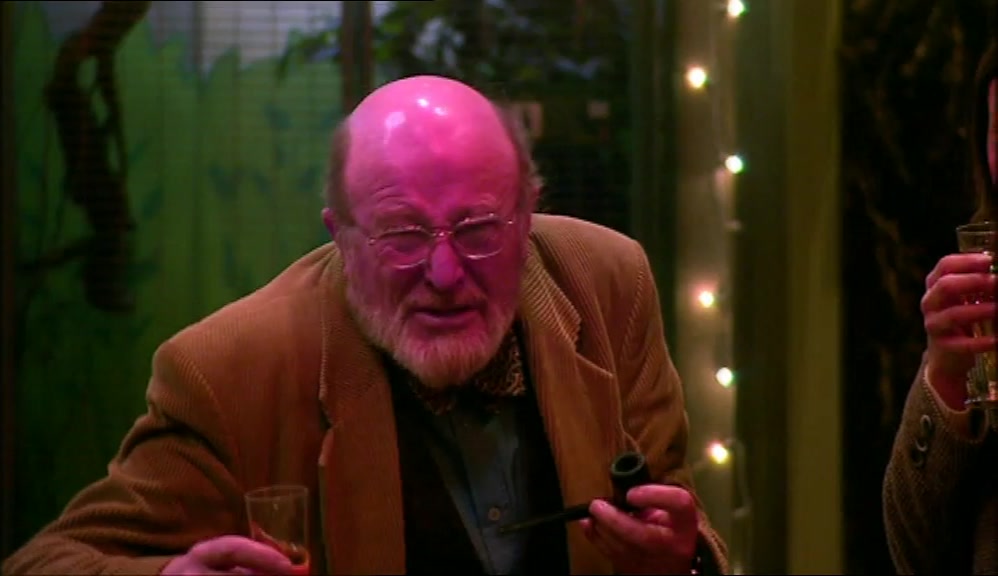 # A-CHARLIE COME, A-CHARLIE COME, A-BUBBLE GUM 