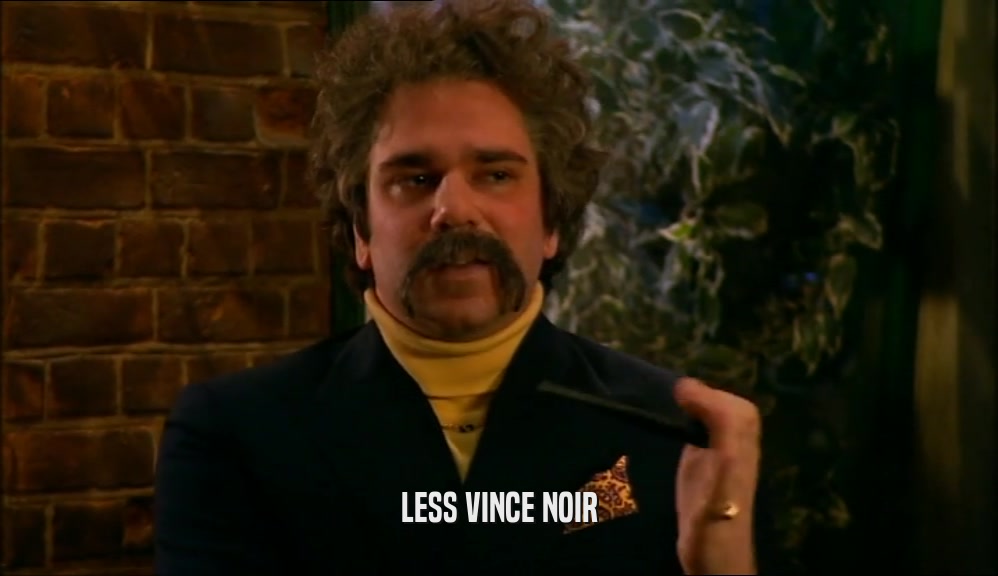 LESS VINCE NOIR  