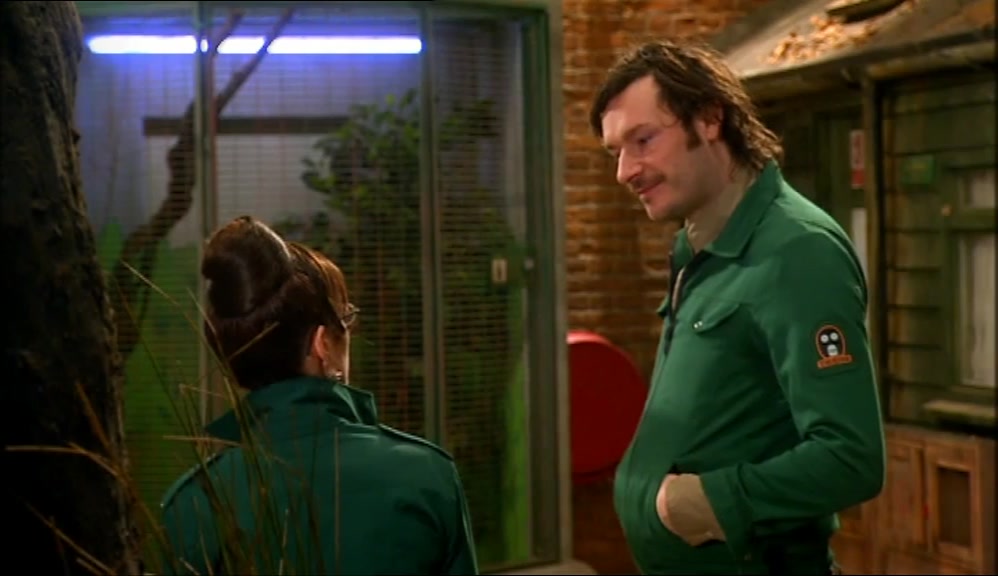 HOWARD MOON. I WORK HERE AT THE ZOO.  