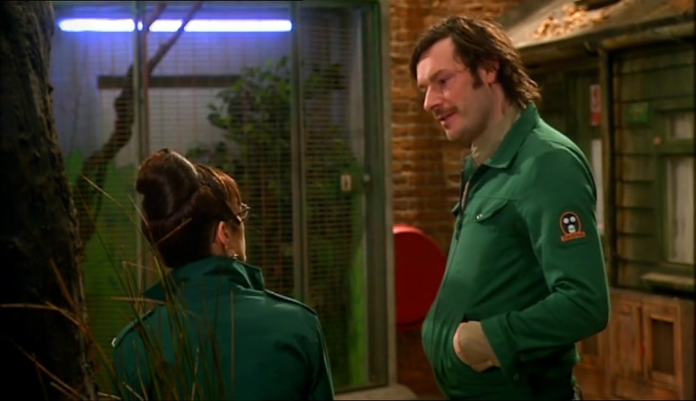 HOWARD MOON. I WORK HERE AT THE ZOO.  