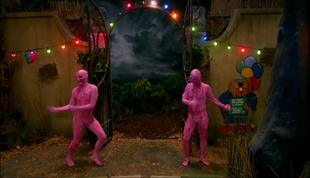 # A-CHARLIE COME, A-CHARLIE COME, A-BUBBLE GUM 
