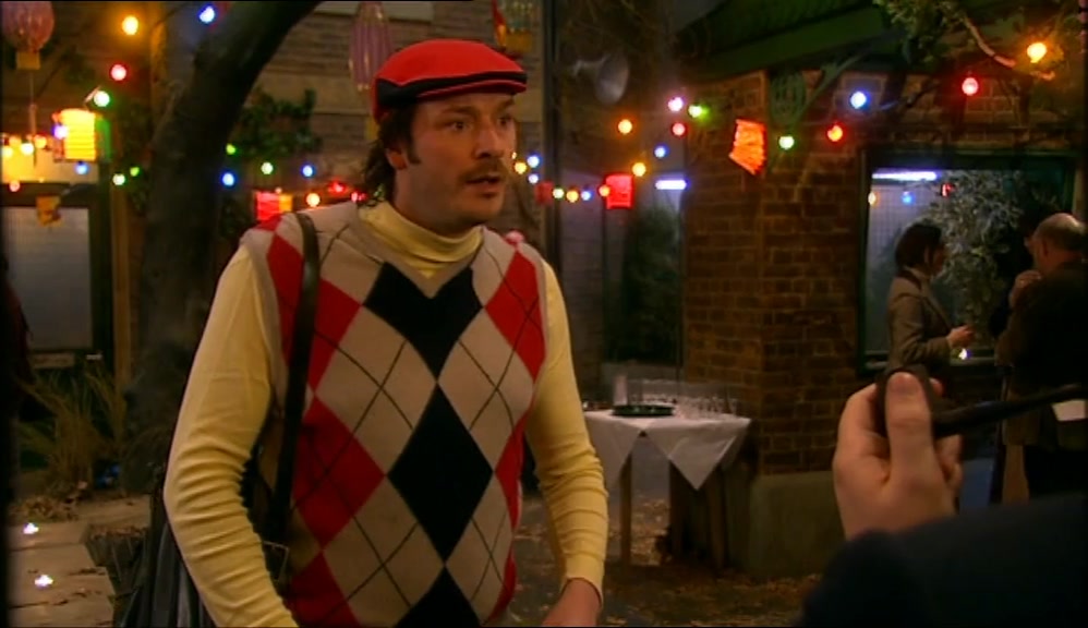 - LS IT? - MMM. 