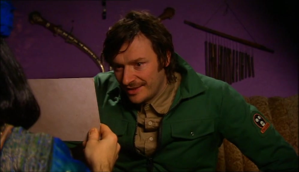 - LOOK AT PHILIP'S EYES. - HE'S GOT LITTLE EYES. 