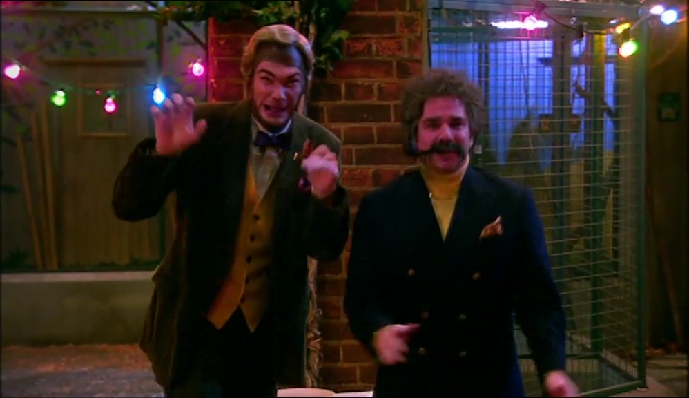 # A-CHARLIE COME, A-CHARLIE COME, A-BUBBLE GUM 