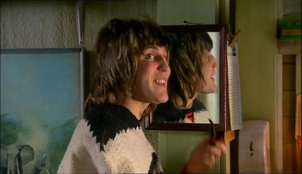 I'M GOING TO A PARTY TONIGHT. YOU'RE NOT INVITED. SO I THOUGHT YOU WOULDN'T MIND. 