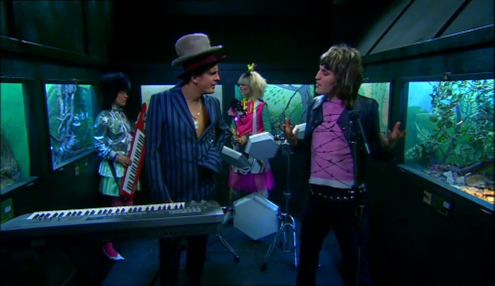 - YEAH. WHY? - IT'S JUST THAT I'M THE FRONT MAN 