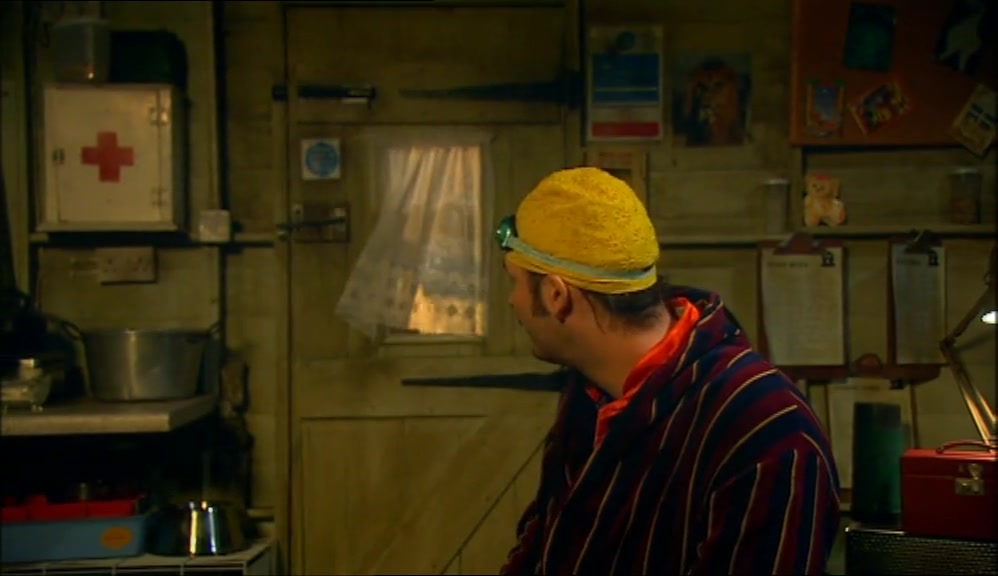 - VINCE, THAT'S NOT IT. - YEAH, WHATEVER. THIS IS BULLSHIT. 