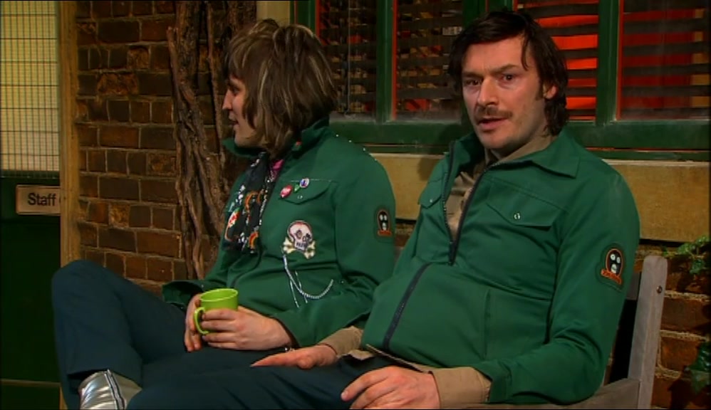 - OH, RIGHT. - SOMETHING THAT NOBODY NEEDS TO KNOW. 