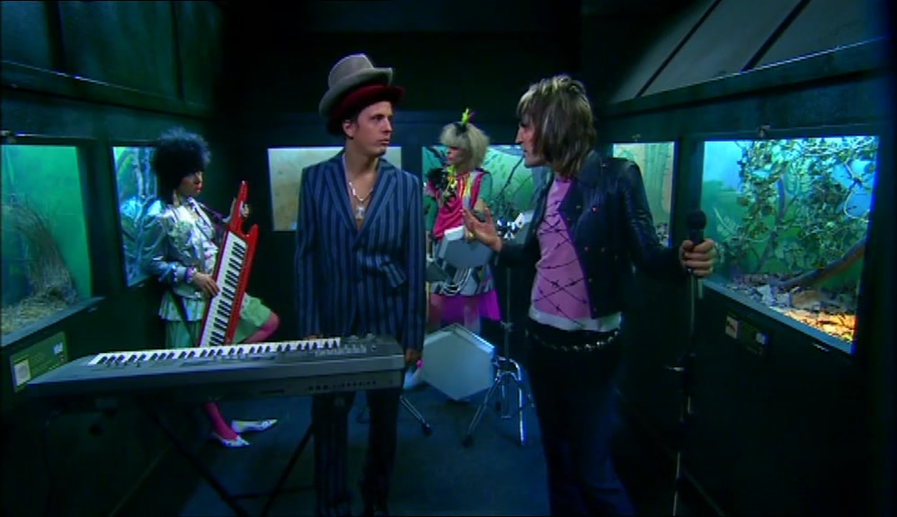 - WHY? - BECAUSE IT LOOKS FREAKISH. 
