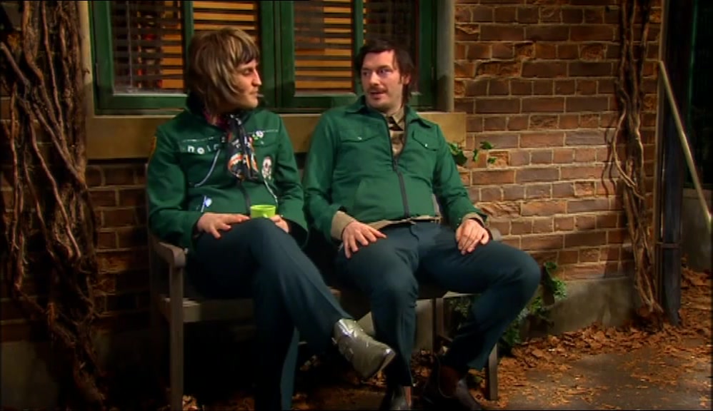 - FOR A MIXTURE OF GLAM ROCK AND FOLK. - NOBODY'S READY FOR THAT. 