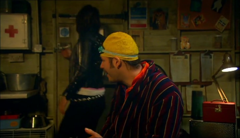 - VINCE, THAT'S NOT IT. - YEAH, WHATEVER. THIS IS BULLSHIT. 
