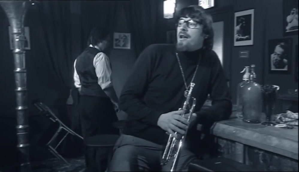 - THIS IS A JAZZ CLUB, YEAH? - YEAH. 