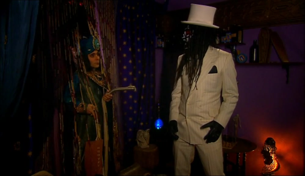 - WHO THE HELL IS THIS ASSHOLE? - I'M NABOO, THAT'S WHO. 