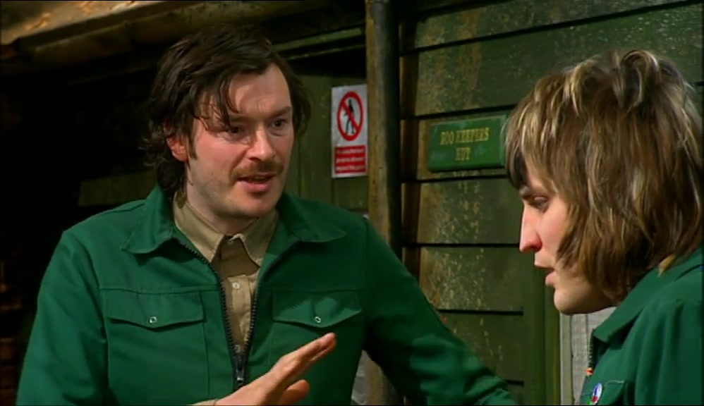 IT'S A FENCE, NO, IT'S SOFT. WHAT'S HAPPENING? THE SHAPES, THE CHAOS. 