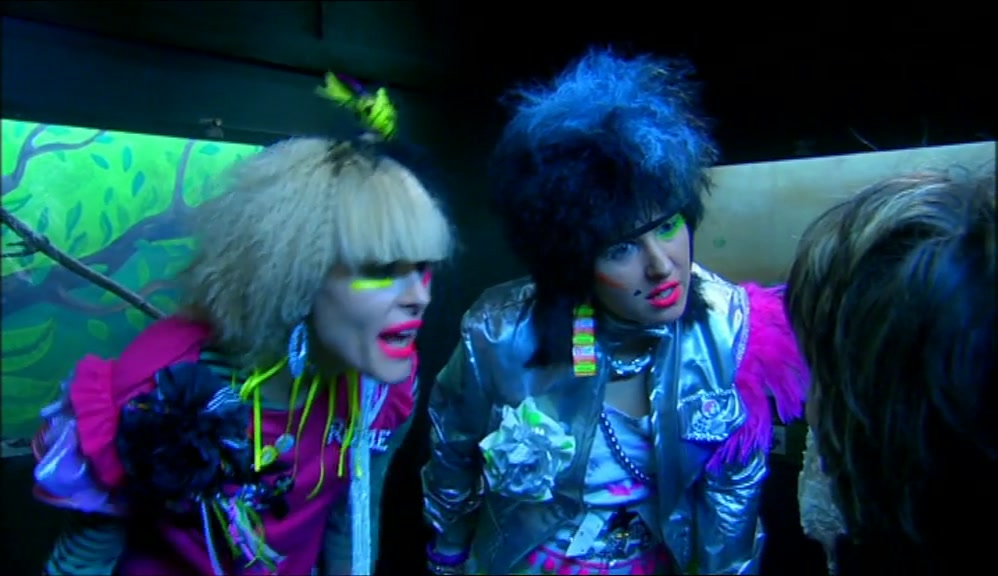 - PLAYED THE SYNTH BASS. - PROGRAMMED THE DRUMS. 